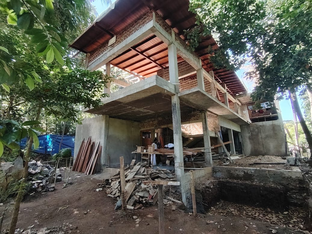 https://muthukudaconstructions.com/assets/4-Bb34mlYC.jpg